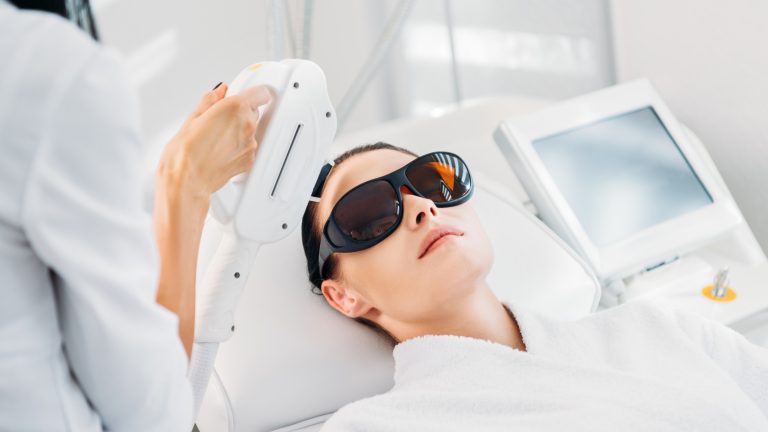 láser de diodo en la cara